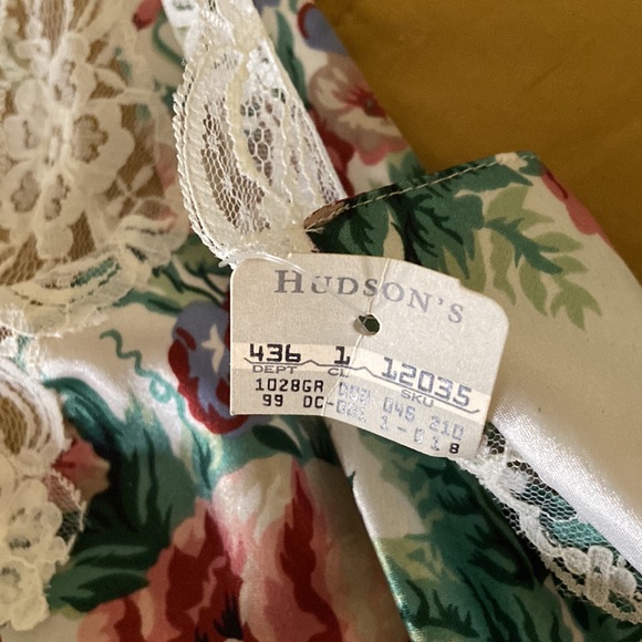 Silky teddy. Never worn. Tag attached - Picture 3 of 3